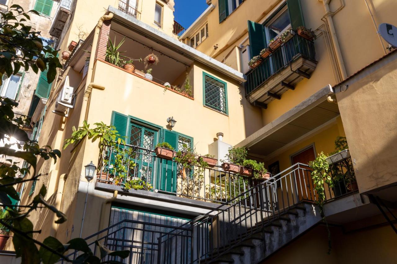 Colored House Until 7 People Above Sqplebiscito Napoli Dış mekan fotoğraf
