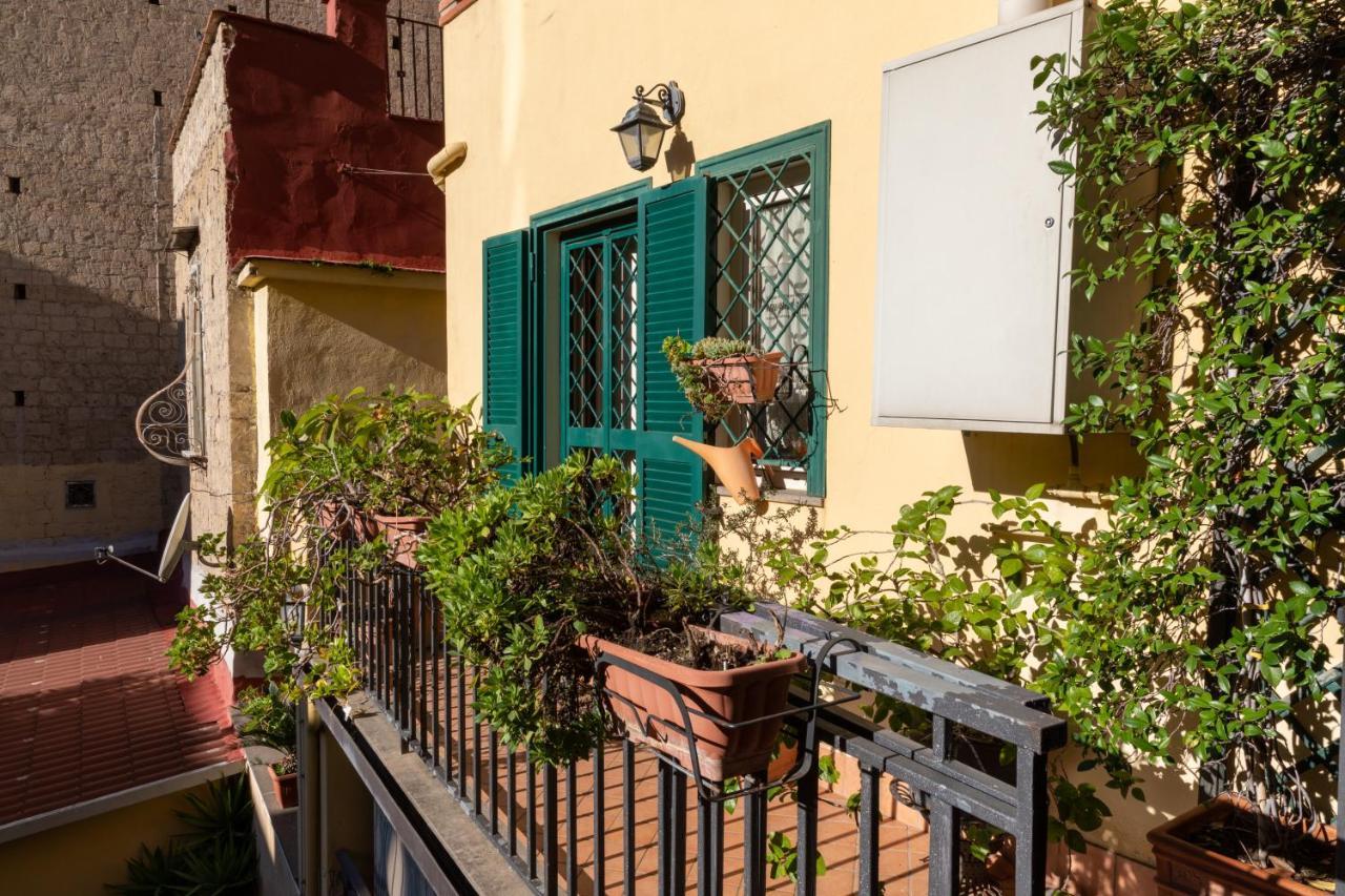 Colored House Until 7 People Above Sqplebiscito Napoli Dış mekan fotoğraf